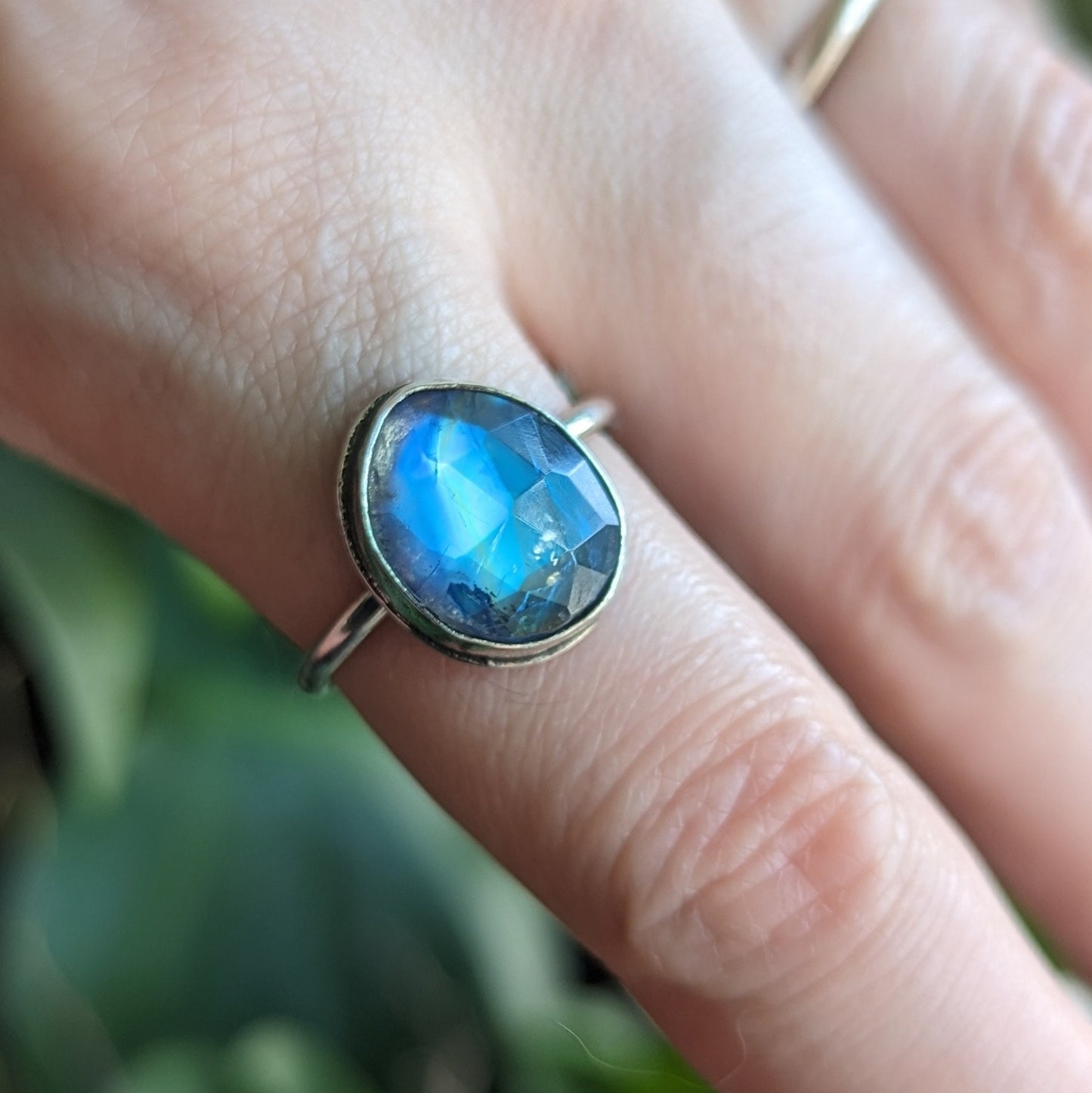 925 Sterling Silver Rainbow Moonstone Dainty Ring - US/CA Size 7