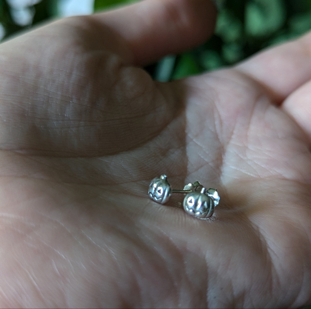 925 Sterling Silver Pumpkin Studs | Spooky Halloween | Jack O' Lantern Jack-o'-lantern | Earring Studs