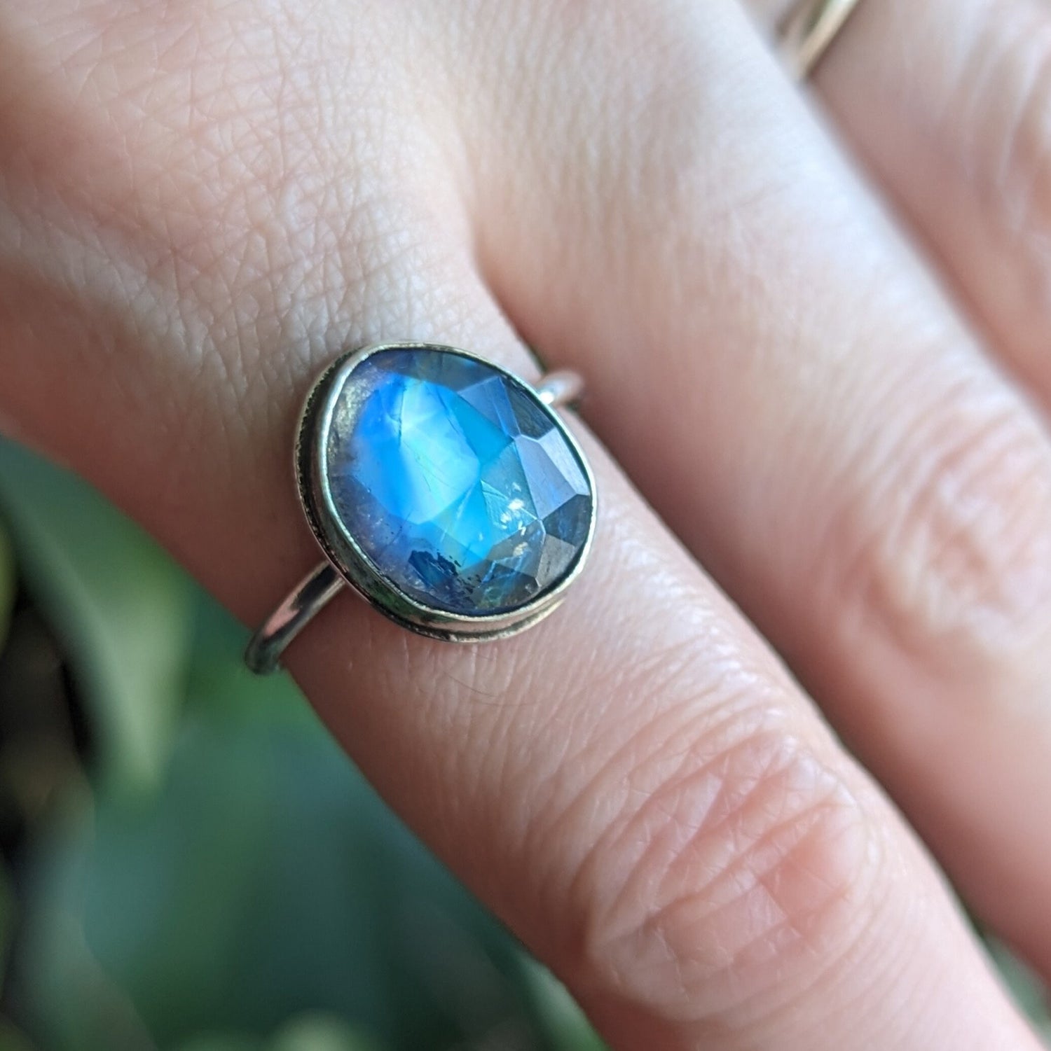 925 Sterling Silver Rainbow Moonstone Dainty Ring - US/CA Size 7