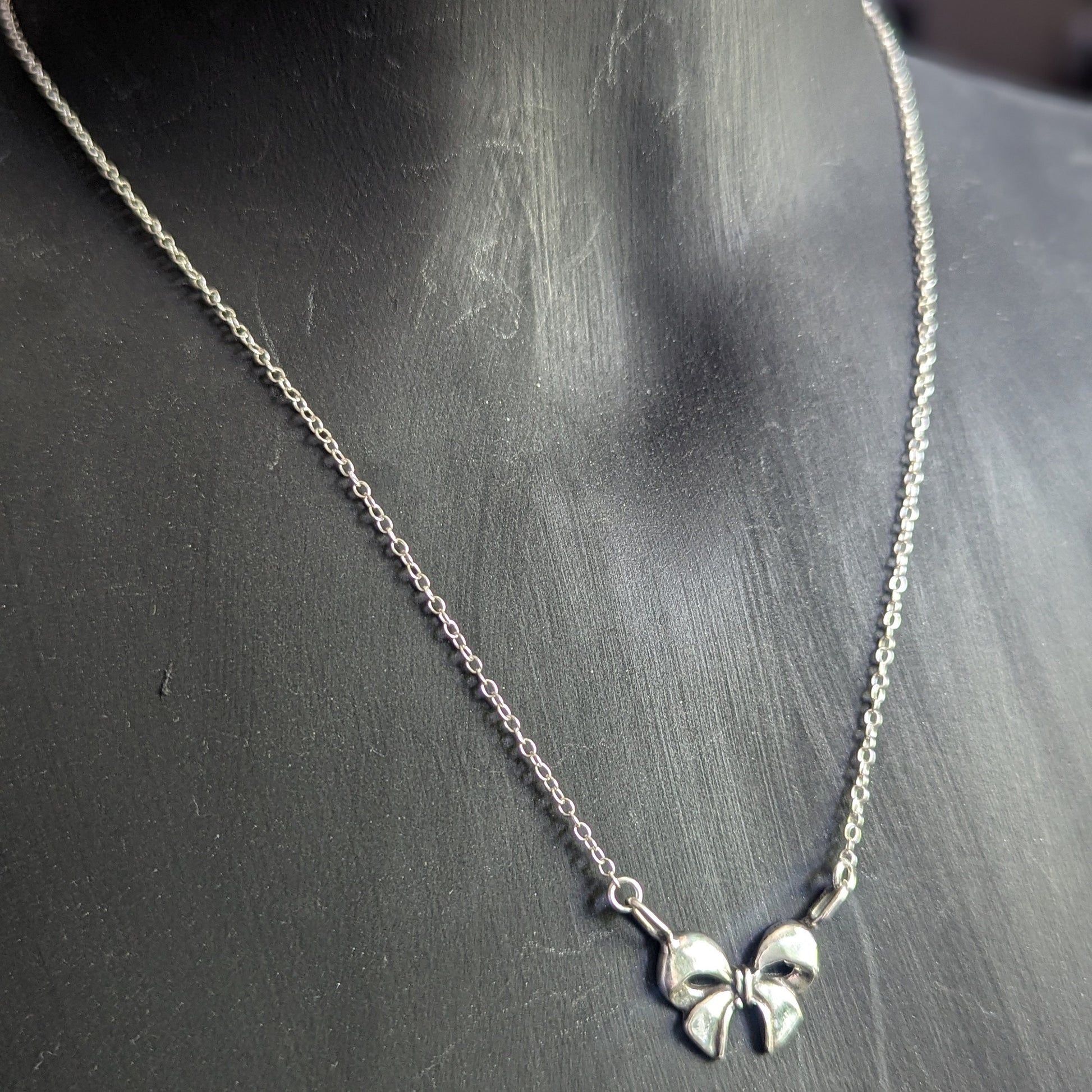 925 Sterling Silver Coquette Bow Pendant Necklace - 18"
