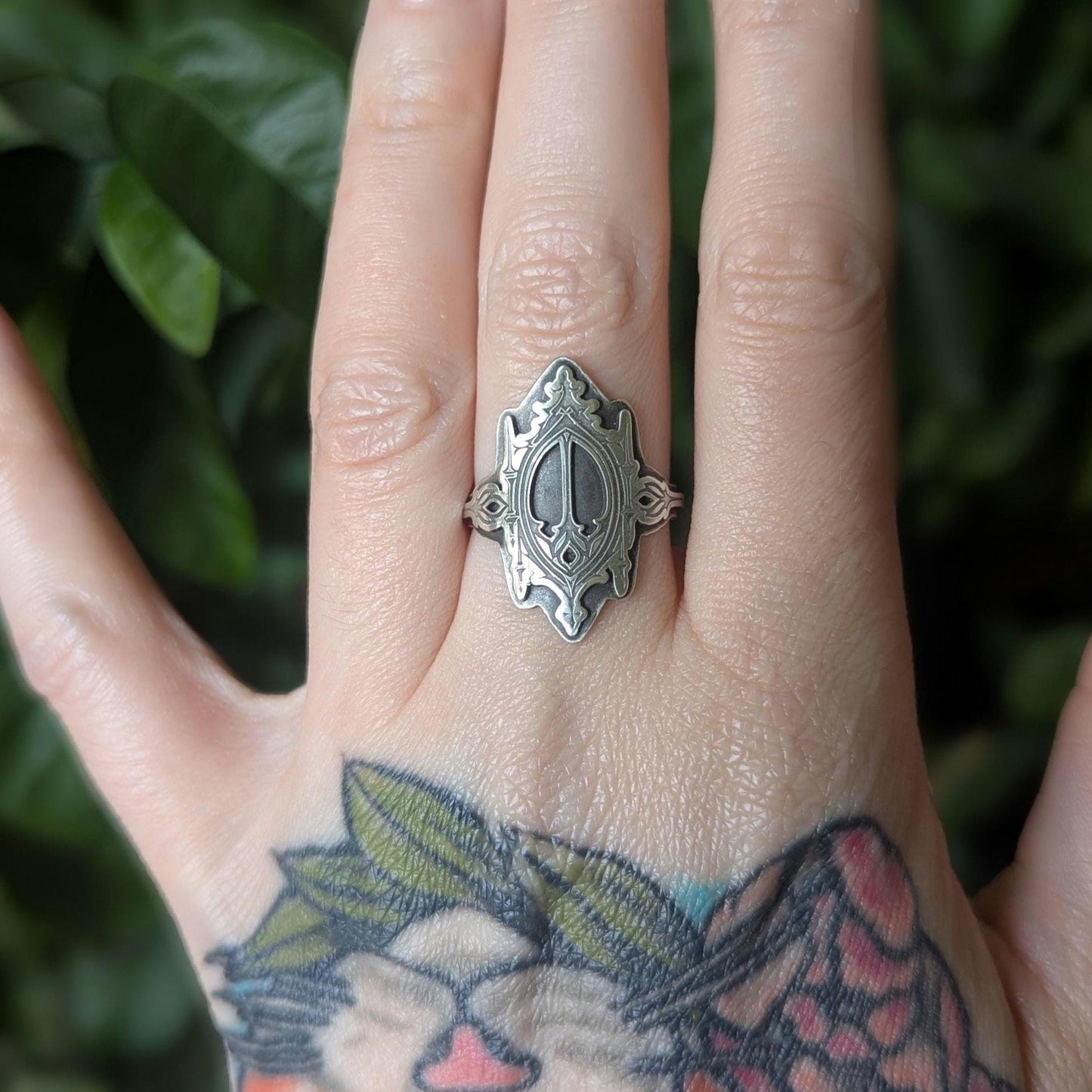 925 Sterling Silver Gothic Window Engraved Ring | US/CA Size 7