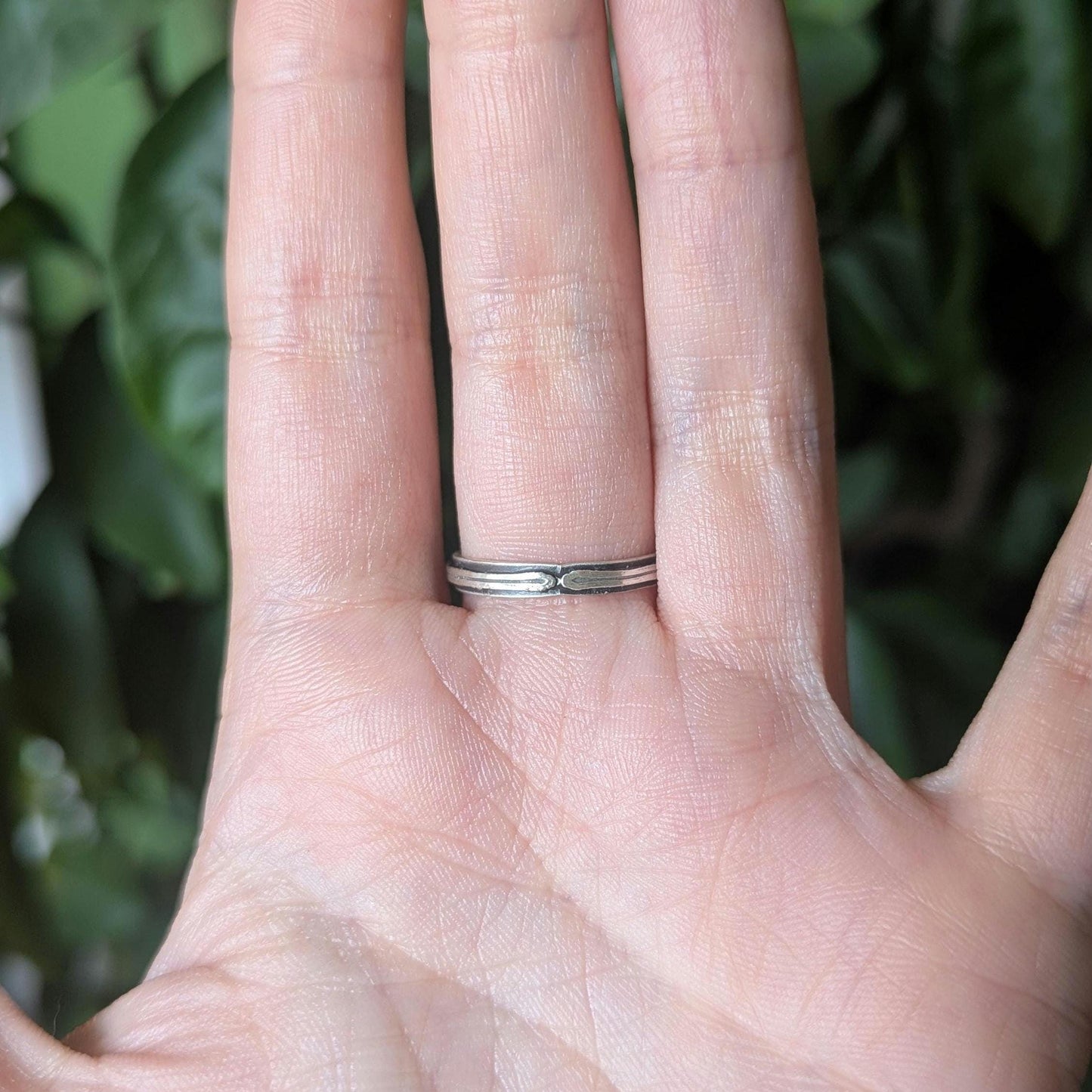 925 Sterling Silver Gothic Window Engraved Ring | US/CA Size 7