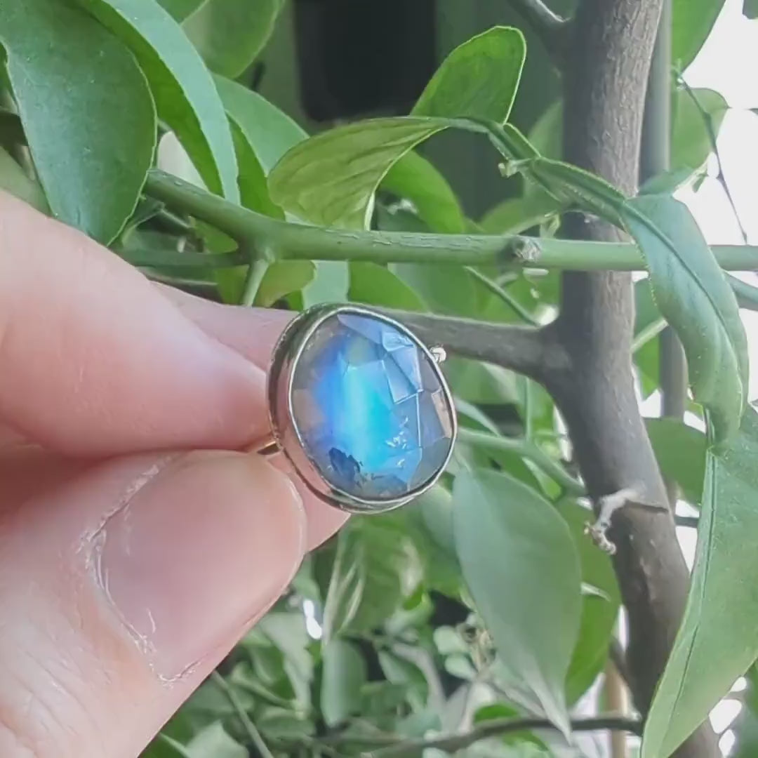 925 Sterling Silver Rainbow Moonstone Dainty Ring - US/CA Size 7
