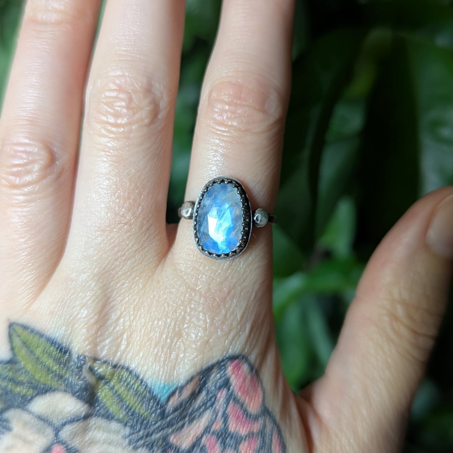 925 Sterling Silver Rainbow Moonstone Hammered Ring | US/CA Size 7