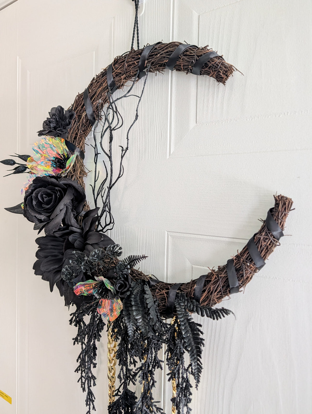 Black and Gold Wreath 14"