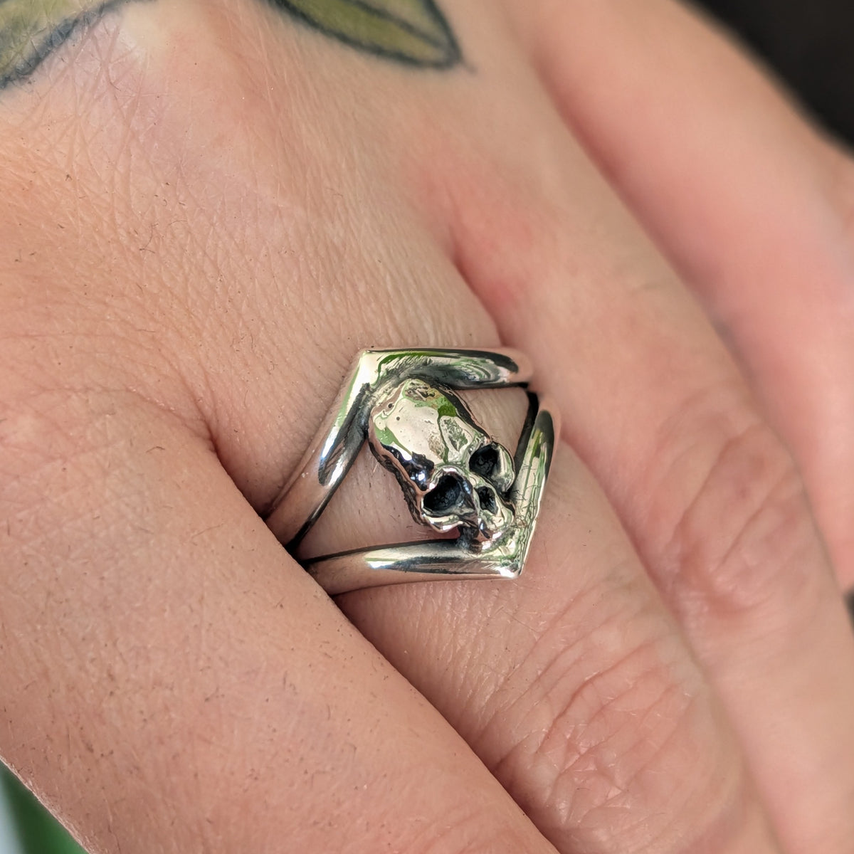Large Skully Ring