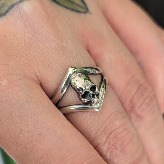 Large Skully Ring