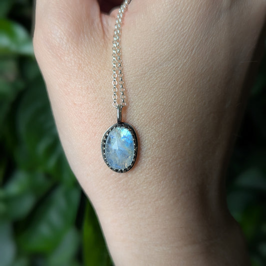 925 Sterling Silver Rainbow Moonstone Pendant Necklace 18"