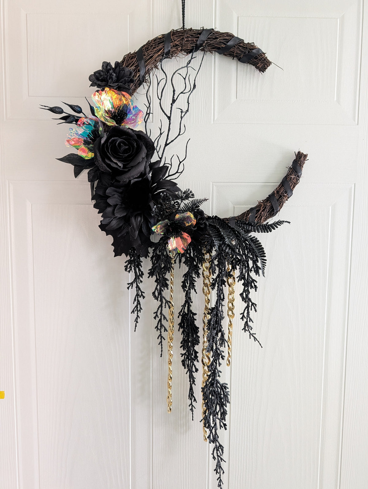 Black and Gold Wreath 14"